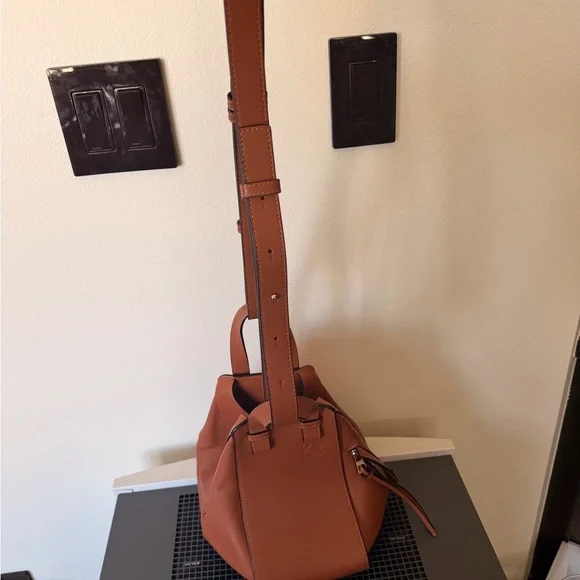 Loewe Hammock Bag - Picture 9 of 10